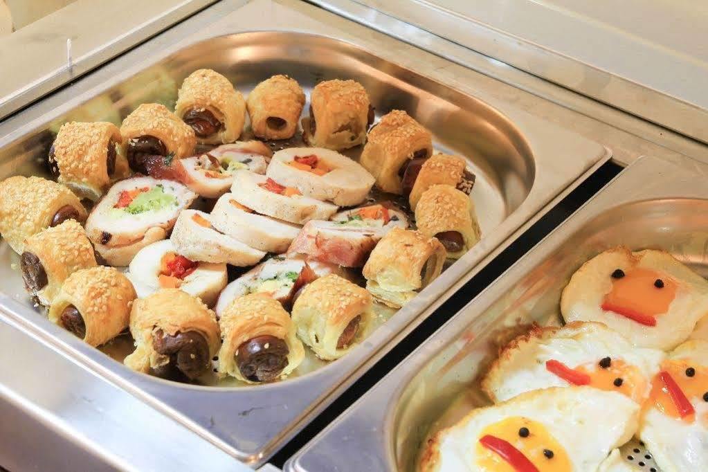 Kosher Hotel Lev Or بوخارست المظهر الخارجي الصورة
