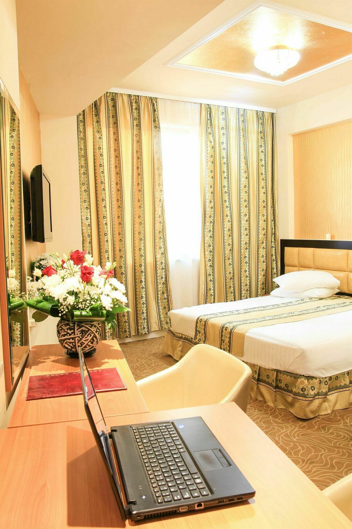 Kosher Hotel Lev Or بوخارست المظهر الخارجي الصورة