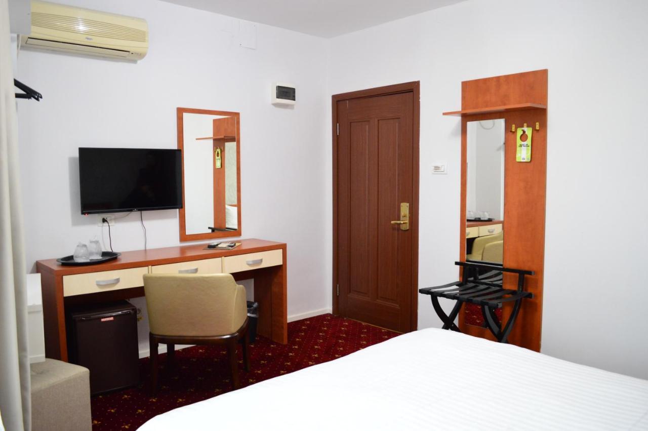 Kosher Hotel Lev Or بوخارست المظهر الخارجي الصورة
