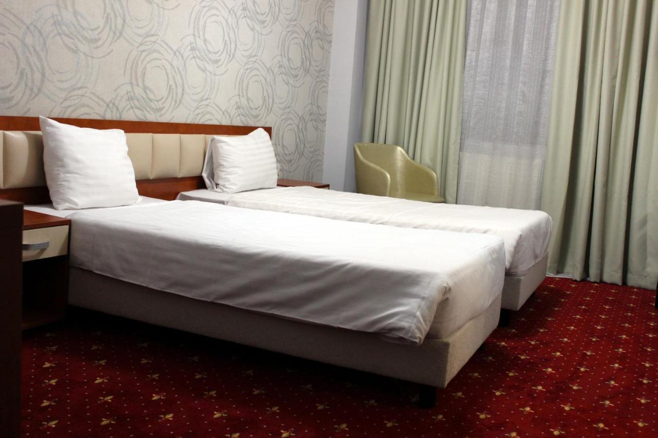 Kosher Hotel Lev Or بوخارست المظهر الخارجي الصورة