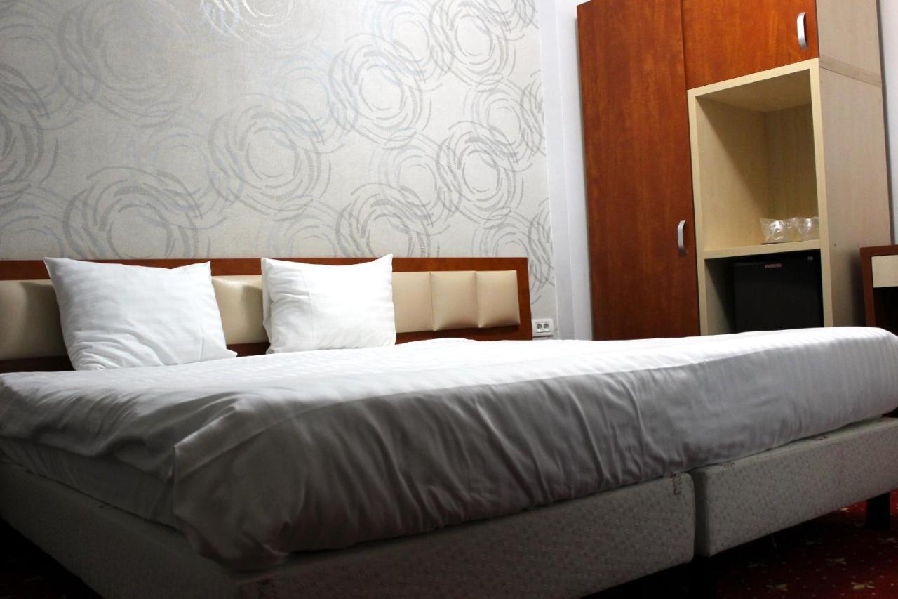 Kosher Hotel Lev Or بوخارست المظهر الخارجي الصورة